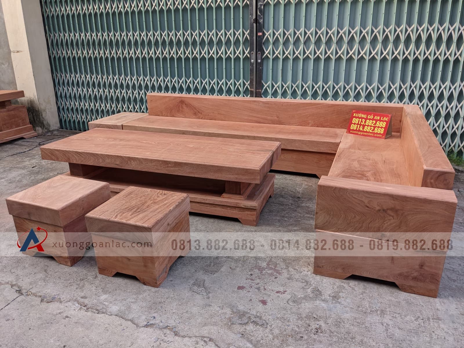 Combo kệ tivi và sofa nguyên khối góc chữ L gỗ hương đá siêu phẩm (chú Hàm, Cao Bằng) 4 sofa góc nguyên khối gỗ hương đá