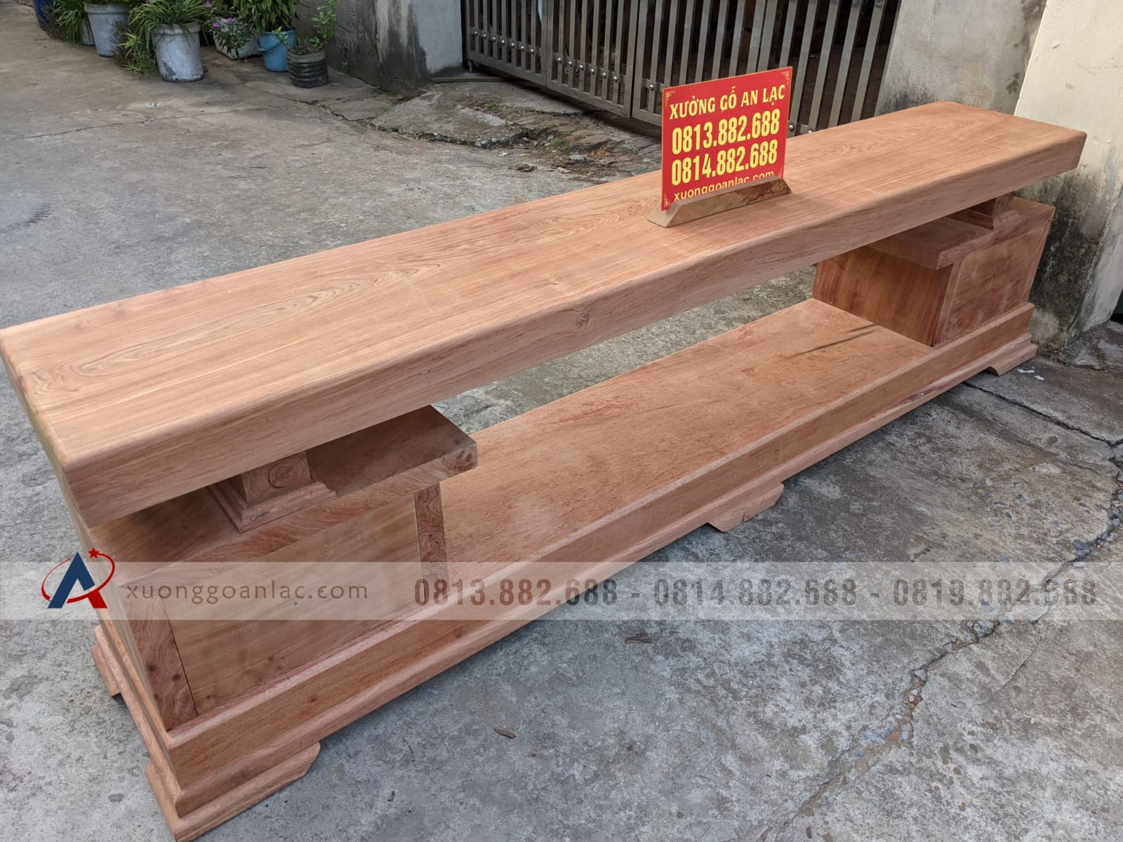 Combo kệ tivi và sofa nguyên khối góc chữ L gỗ hương đá siêu phẩm (chú Hàm, Cao Bằng) 24 kệ tivi gỗ hương đá nguyên khối