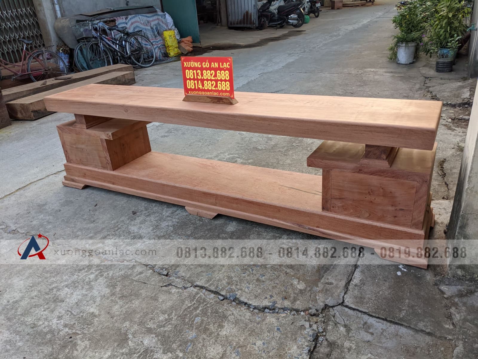 Combo kệ tivi và sofa nguyên khối góc chữ L gỗ hương đá siêu phẩm (chú Hàm, Cao Bằng) 23 kệ tivi gỗ hương đá nguyên khối