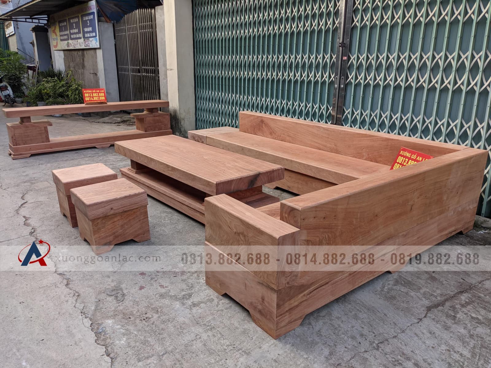 Combo kệ tivi và sofa nguyên khối góc chữ L gỗ hương đá siêu phẩm (chú Hàm, Cao Bằng) 18 Combo kệ tivi và sofa nguyên khối góc chữ L gỗ hương đá siêu phẩm