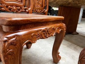 Yếm đục Hoa Hồng