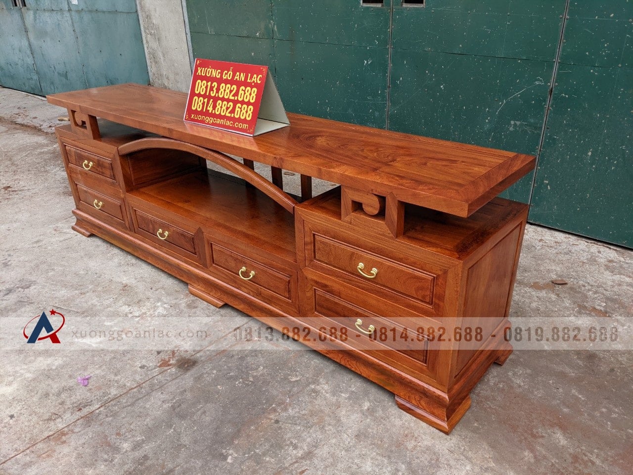 Kệ tivi 2m4 gỗ gõ đỏ thiết kế 3 tầng 6 ngăn kéo cực đẹp (anh Thảo, Hải Dương) 18 kệ ti vi gỗ gõ đỏ