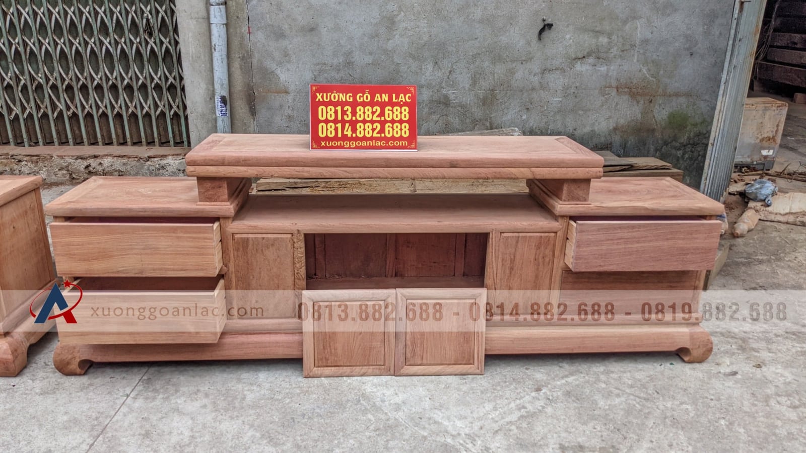 Kệ tivi 2m7 gỗ hương đá hàng mộng khóa đủ dày dặn (Chú Năm, Hải Dương) 14 Kệ tivi 2m7 gỗ hương đá hàng mộng khóa đủ dày dặn