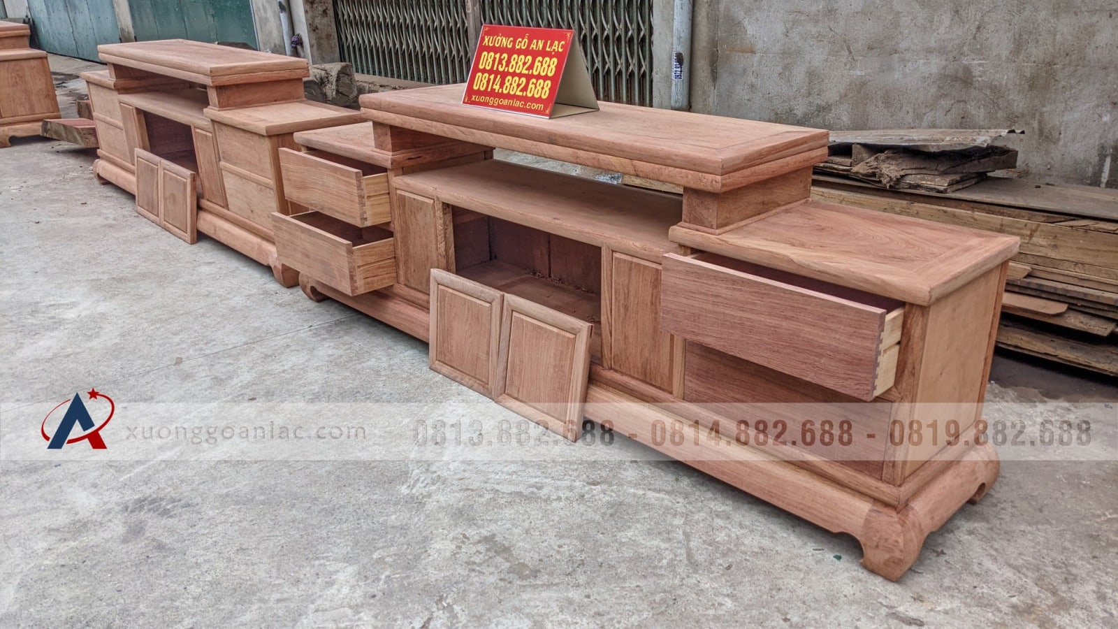 Kệ tivi 2m7 gỗ hương đá hàng mộng khóa đủ dày dặn (Chú Năm, Hải Dương) 15 kệ tivi gỗ hương đá cao cấp