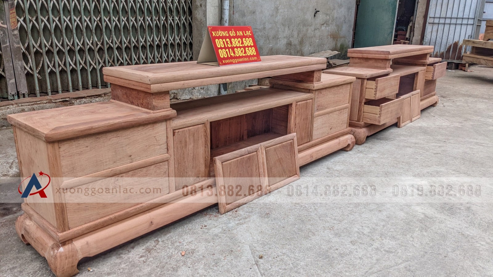 Kệ tivi 2m7 gỗ hương đá hàng mộng khóa đủ dày dặn (Chú Năm, Hải Dương) 17 kệ tivi gỗ hương đá 2m7