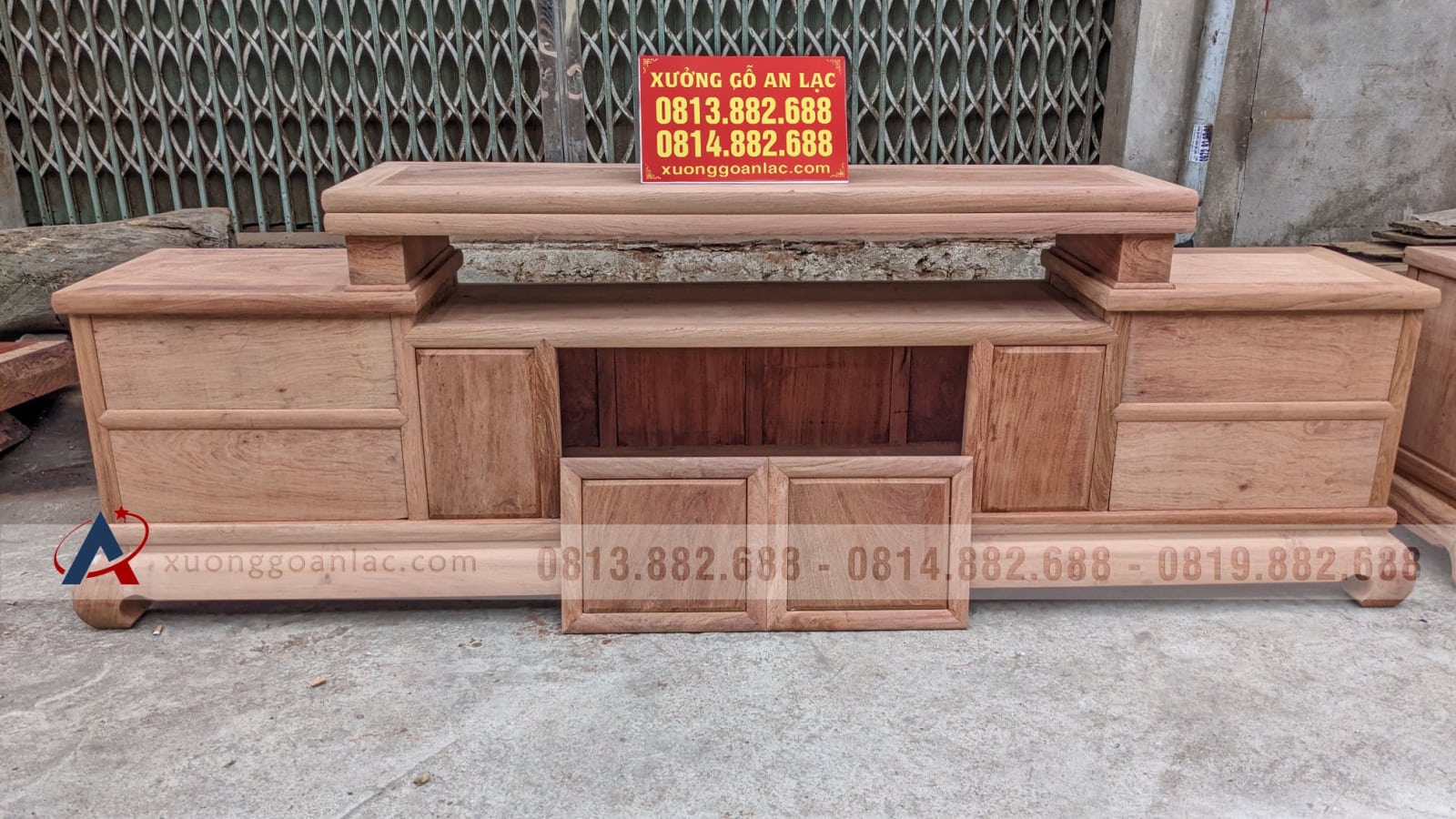 Kệ tivi 2m7 gỗ hương đá hàng mộng khóa đủ dày dặn (Chú Năm, Hải Dương) 18 kệ tivi gỗ hương đá