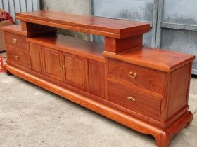 kệ tivi gỗ gõ đỏ