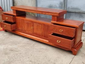 kệ tivi gỗ gõ đỏ