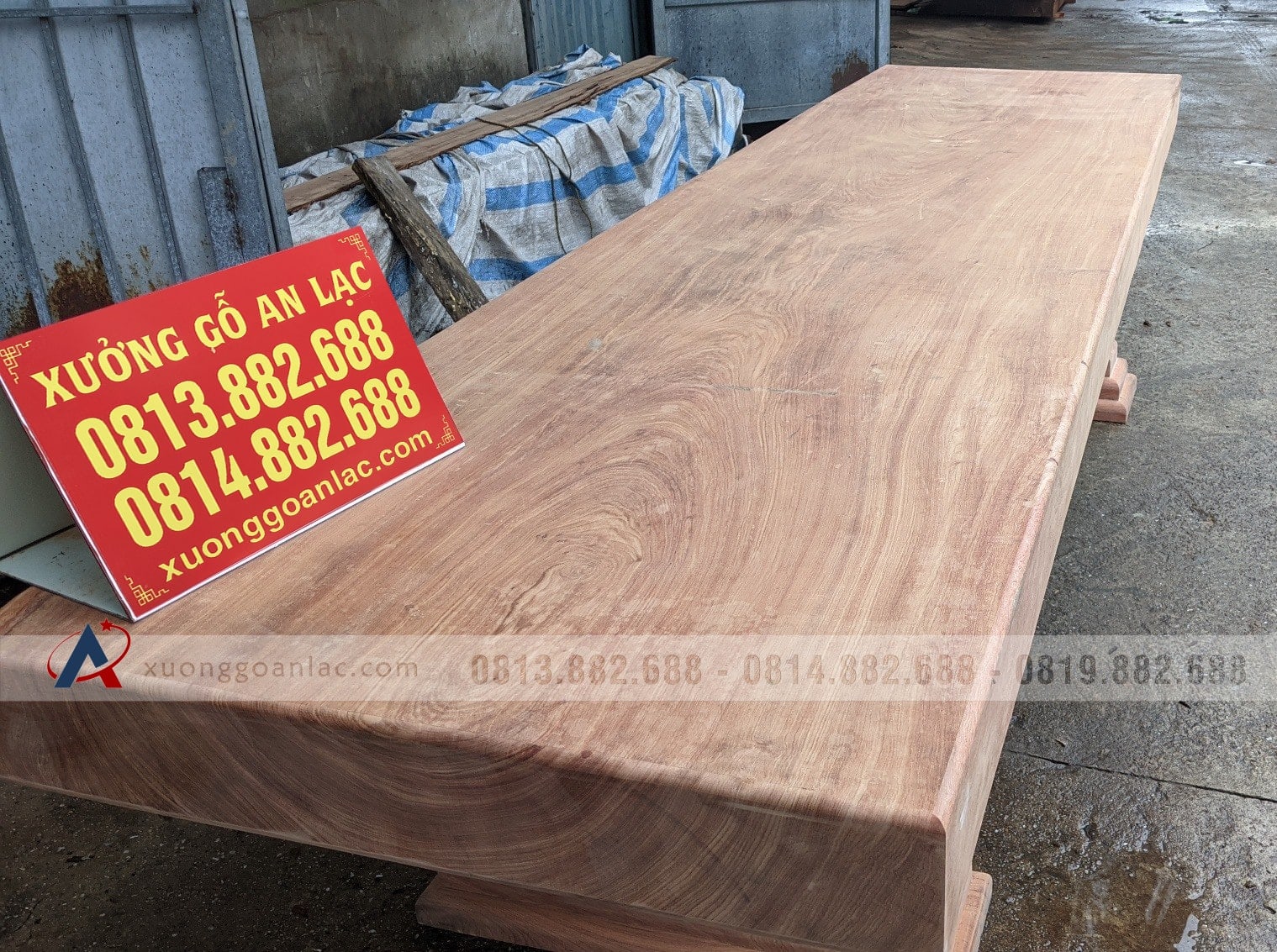 Mặt bàn ăn nguyên khối 3m1 gỗ hương đá tuyển vân đẹp không tì vết (Anh Quảng, Hà Nội) 8 Mặt bàn ăn nguyên khối 3m1 gỗ hương đá tuyển vân đẹp không tì vết