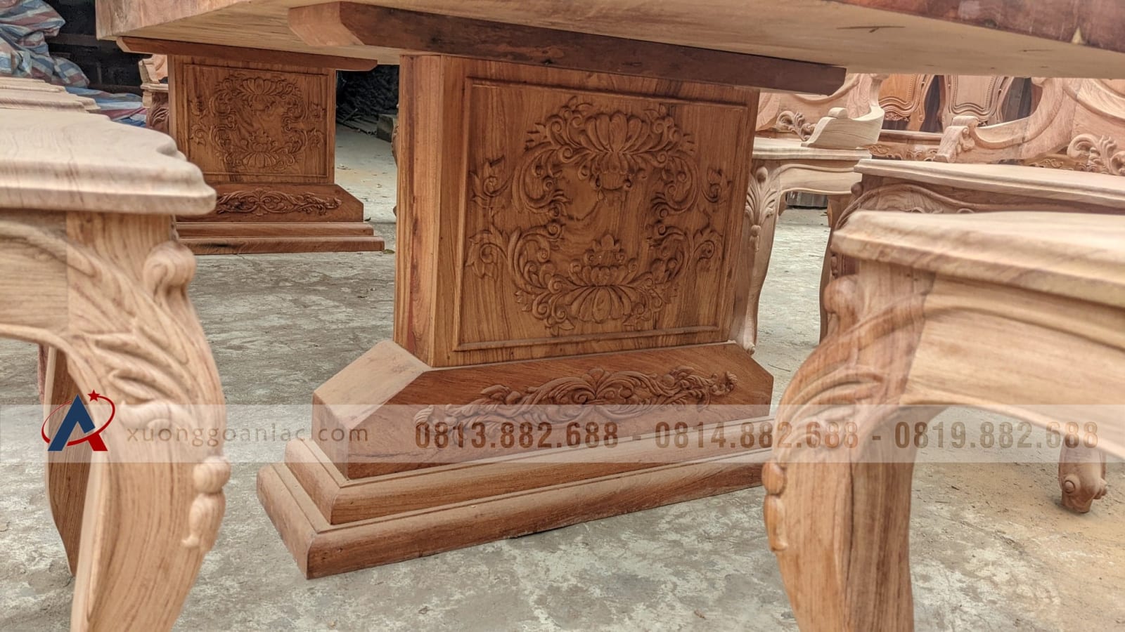 Bộ bàn ăn nguyên khối gỗ hương đá 10 ghế louis hoàng gia tân cổ điển siêu vip (Anh Mến, Hà Nam) 7 bàn ghế ăn nguyên khối gỗ hương đá