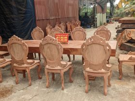 Bộ bàn ăn nguyên khối gỗ hương đá 10 ghế louis hoàng gia tân cổ điển siêu vip (Anh Mến, Hà Nam) 14 bàn ăn gỗ hương đá nguyên khối