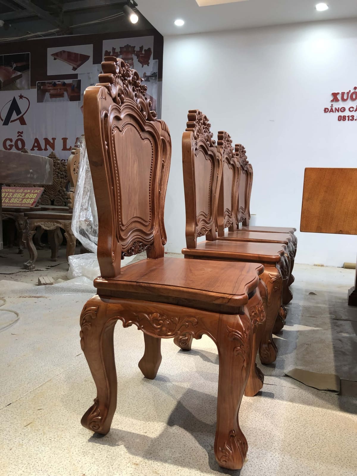 Mẫu ghế Louis không tay 27 cột tựa và chương dày 5cm
