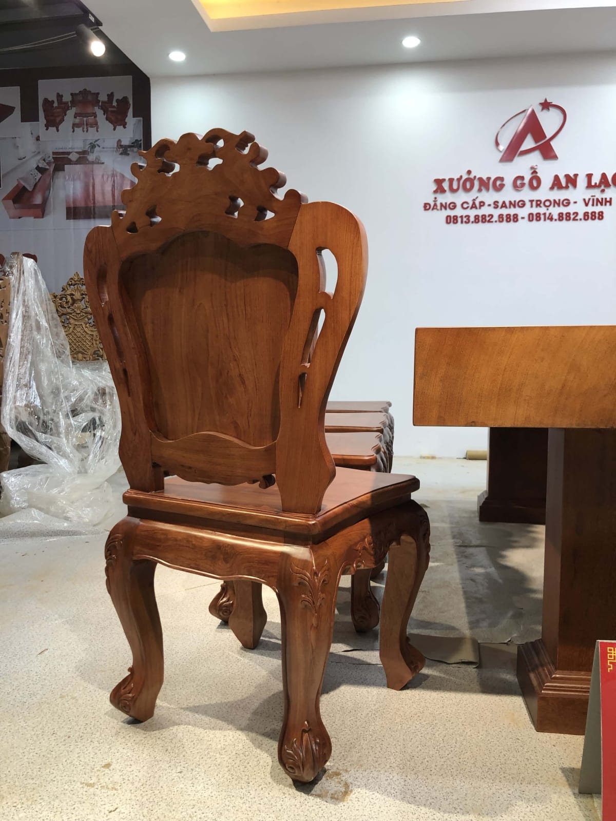 Mẫu ghế Louis không tay 26 tựa lưng giữ trơn