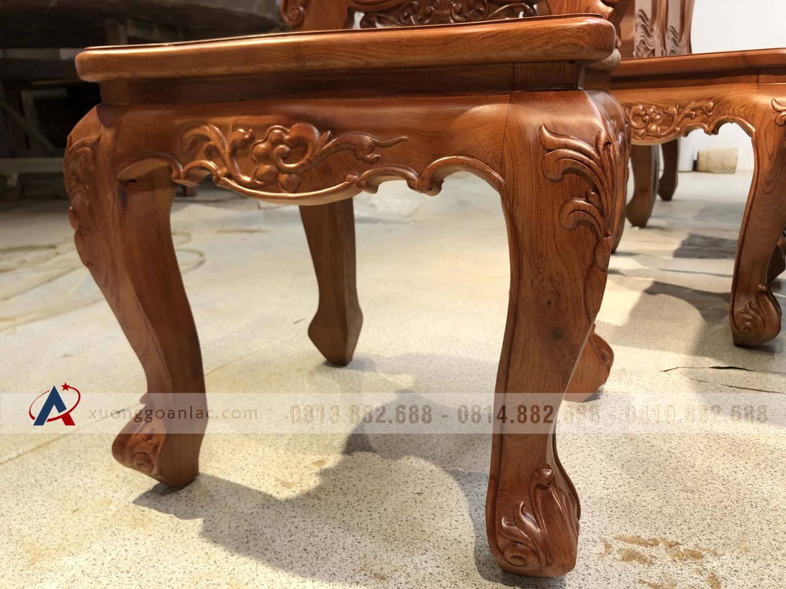 Mẫu ghế Louis không tay 22 yếm ghế đục hoa lá tây