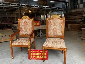 Ghế ăn putin bọc đệm dát vàng không có tay