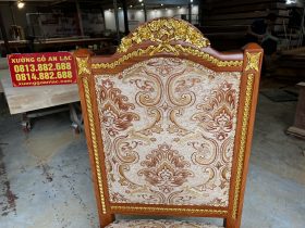 mặt trước lưng ghế