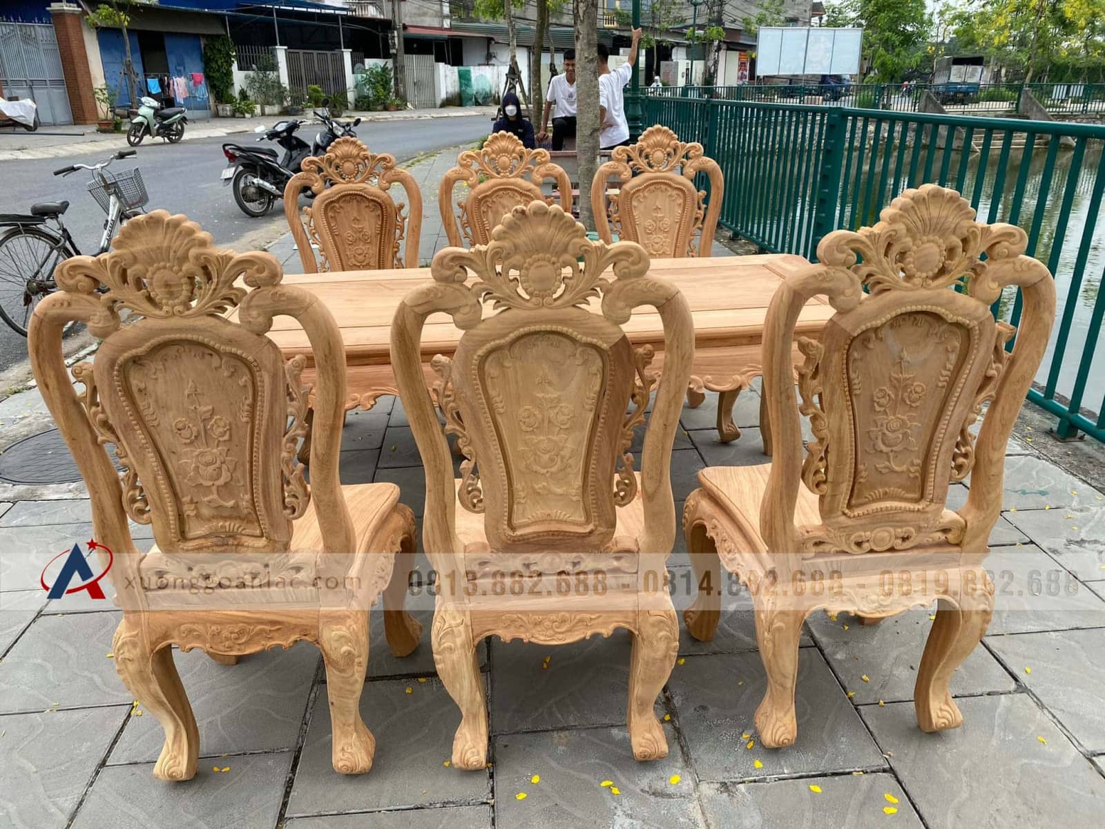 Bộ bàn ăn hoàng gia 6 ghế hoa hồng gỗ gõ đỏ (Anh Hồng, Bắc Giang) 24 bàn ghế ăn louis hoa hồng hàng vip
