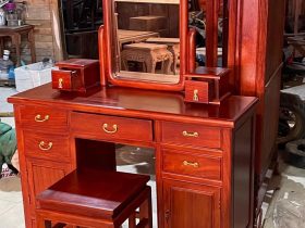 Bàn phấn gỗ gõ đỏ