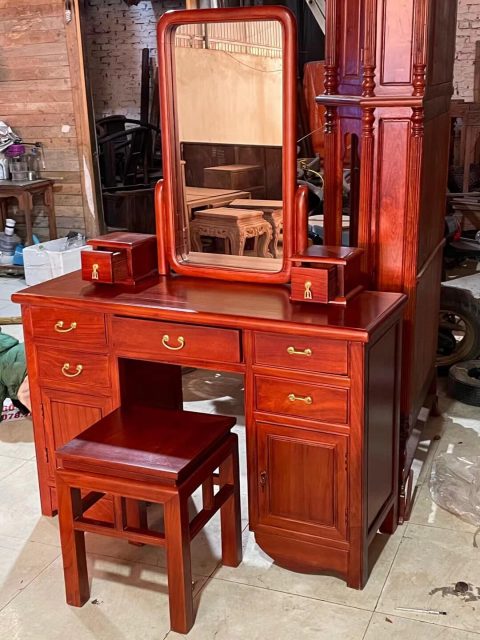 Bàn phấn gỗ gõ đỏ
