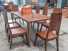 Bộ bàn ăn bo góc gỗ gõ đỏ 8 ghế trơn phun màu giả óc chó (Anh Thủy, Sơn La) 18 bàn ghế gỗ gõ đỏ hiện đại