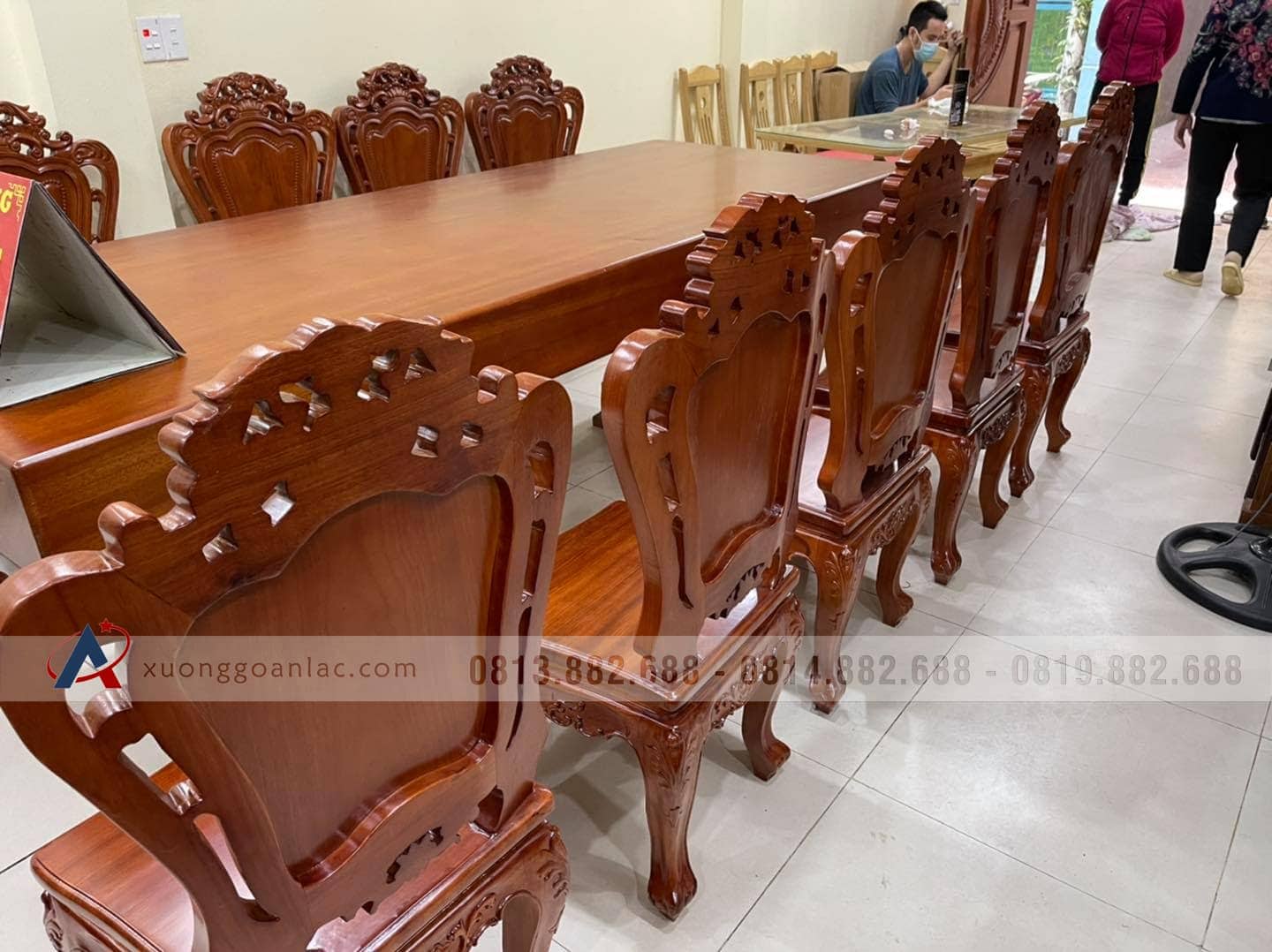 Bộ bàn ăn nguyên khối gỗ gõ đỏ hàng cực vip (Chị Hiên, Hải Phòng) 15 Bộ bàn ăn nguyên khối gỗ gõ đỏ hàng cực vip