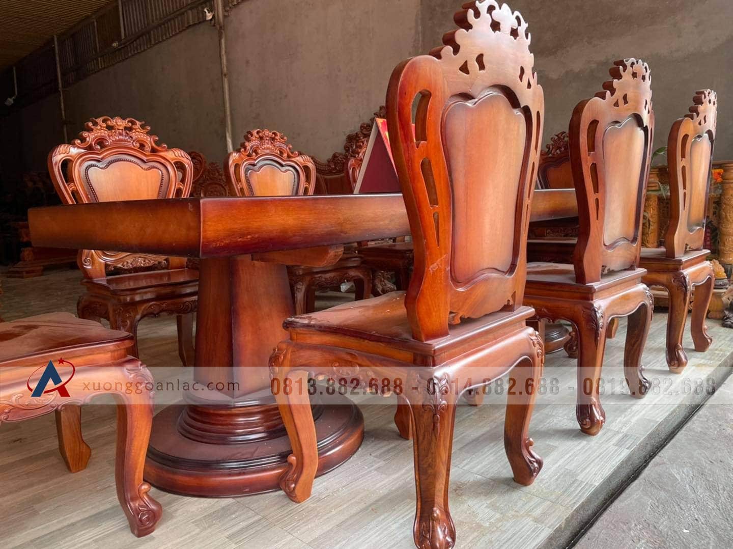 Bộ bàn ăn nguyên khối gỗ gõ đỏ 8 ghế tân cổ điển sang trọng (Anh Biên, Hải Dương) 10 bàn ăn nguyên khối ghế ăn Louis tân cổ điển gỗ gõ đỏ