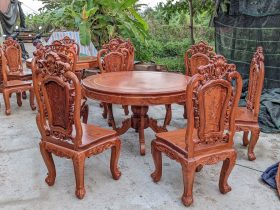 Bộ bàn ăn tròn 6 ghế hoa hồng đục 2 mặt gỗ hương đá (Chị Như, Thái Nguyên) 10 Bộ bàn ăn tròn 6 ghế hoa hồng đục 2 mặt gỗ hương đá