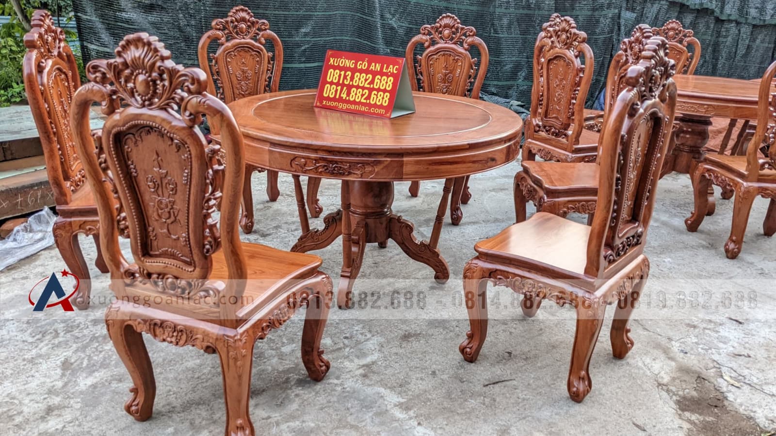 Bộ bàn ăn tròn 6 ghế hoa hồng đục 2 mặt gỗ hương đá (Chị Như, Thái Nguyên) 4 Bộ bàn ăn tròn 6 ghế hoa hồng đục 2 mặt gỗ hương đá (Chị Như, Thái Nguyên) - Ảnh 4