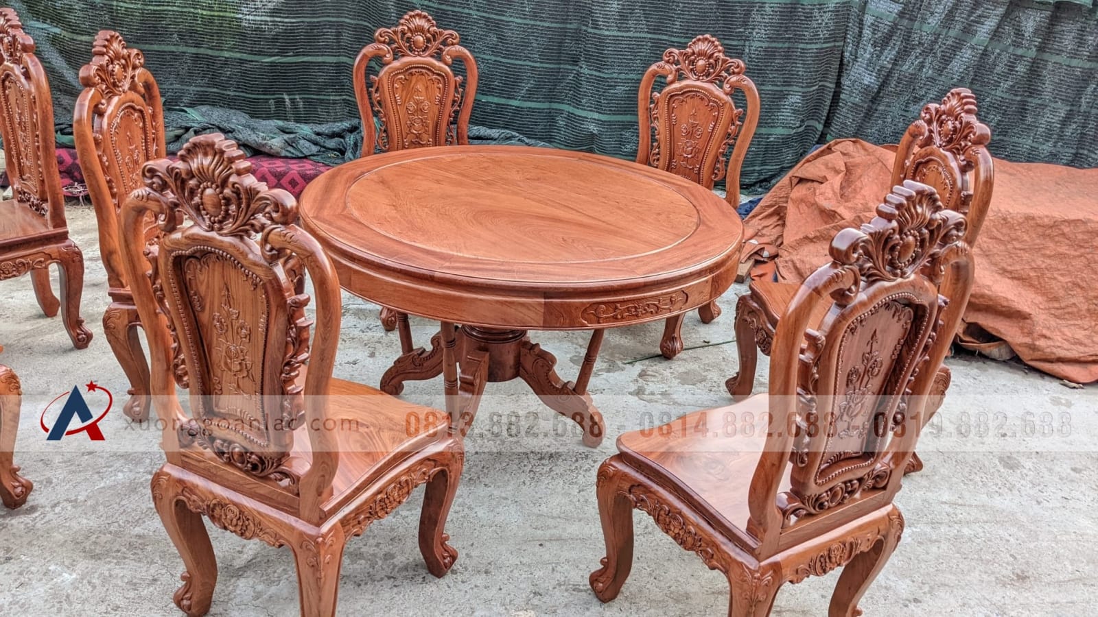 Bộ bàn ăn tròn 6 ghế hoa hồng đục 2 mặt gỗ hương đá (Chị Như, Thái Nguyên) 20 bàn ăn gõ hương đá hoàng gia