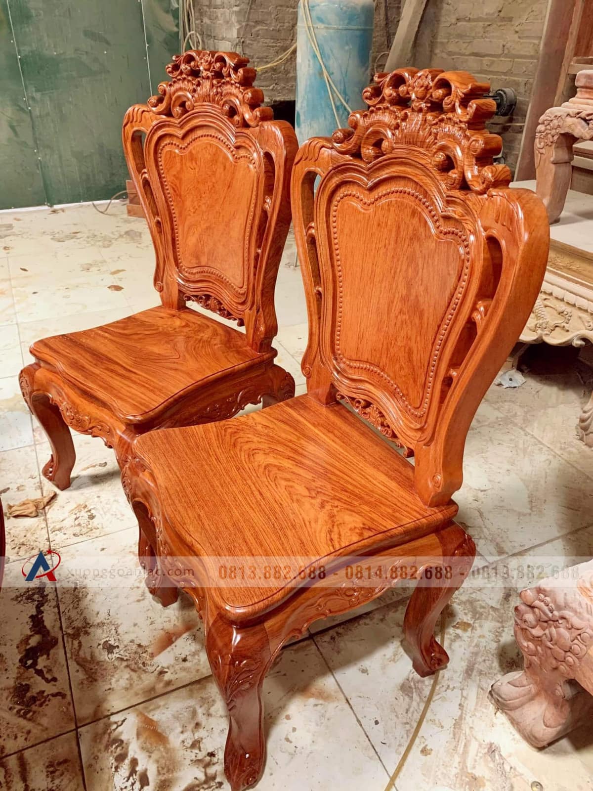 Bộ bàn ăn tròn 8 ghế hoa lá tây gỗ hương đá (Anh Mẫn, Đà Nẵng) 2 Bộ bàn ăn tròn 8 ghế hoa lá tây gỗ hương đá (Anh Mẫn, Đà Nẵng) - Ảnh 2