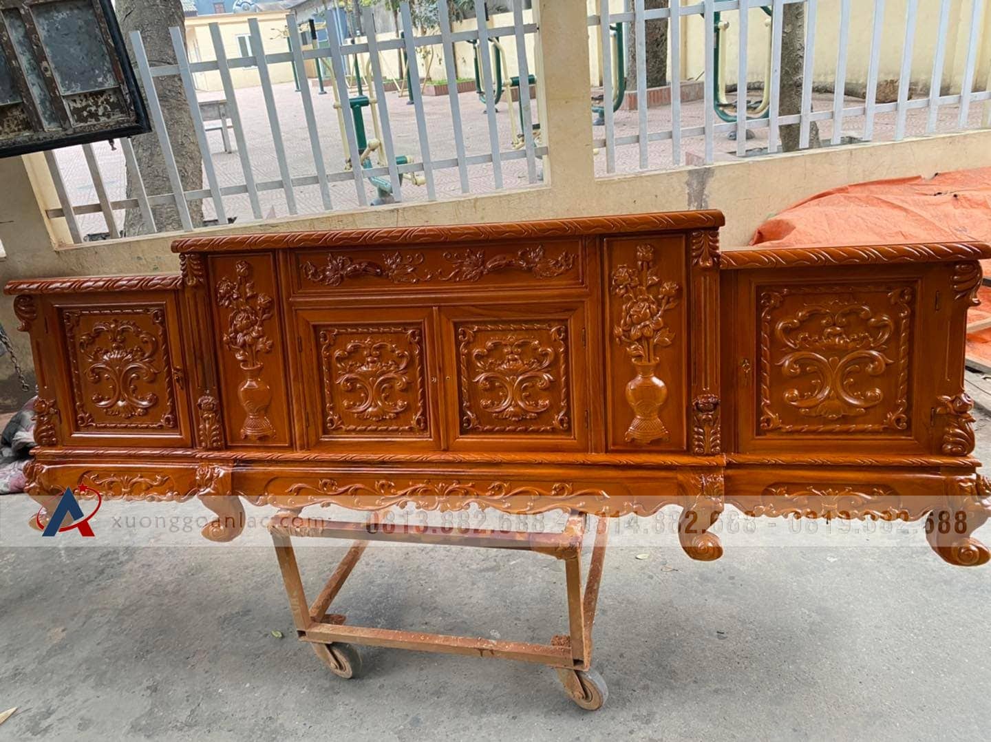 Kệ tivi 2m4 mẫu louis hoàng gia hàng dày dặn gỗ gõ đỏ (Anh Trường, Phú Thọ) 9 Kệ tivi 2m4 mẫu louis hoàng gia gỗ gõ đỏ