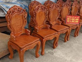 Mẫu ghế ăn gỗ hương đá đục hoa lá tây mặt ván tràn bo cong 10 ghế ăn louis hoa lá tây gỗ hương đá