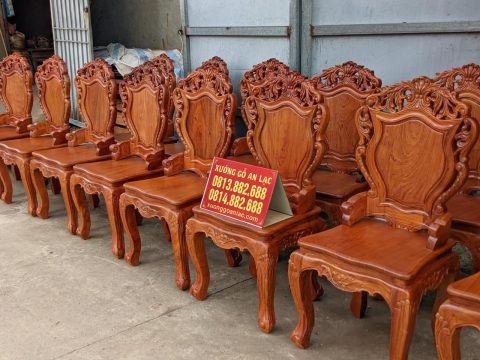 Mẫu ghế ăn gỗ hương đá đục hoa lá tây mặt ván tràn bo cong
