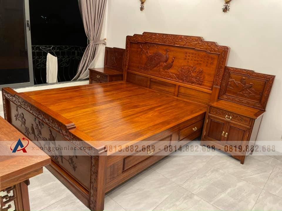 Bàn giao giường phu thê viên mãn gỗ gõ đỏ 1m8x2m 22 Mẫu giường phu thê viên mãn gỗ gõ đỏ 1m8x2m