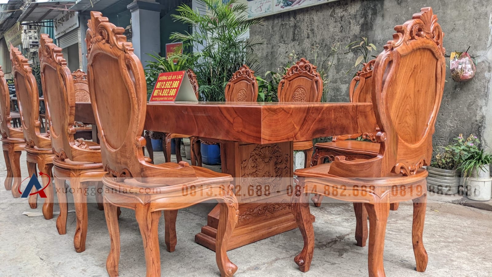 Siêu phẩm bàn ăn gỗ hương đá nguyên khối 10 ghế hàng siêu vân (Chị Sánh, Nam Định) 19 bàn ăn gỗ hương đá nguyên khối vip