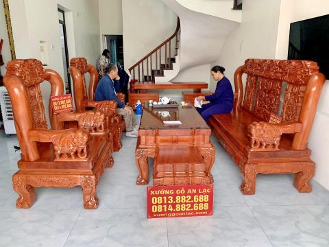 Siêu phẩm bộ ghế Quốc Voi mặt tràn nguyên khối gỗ hương đá