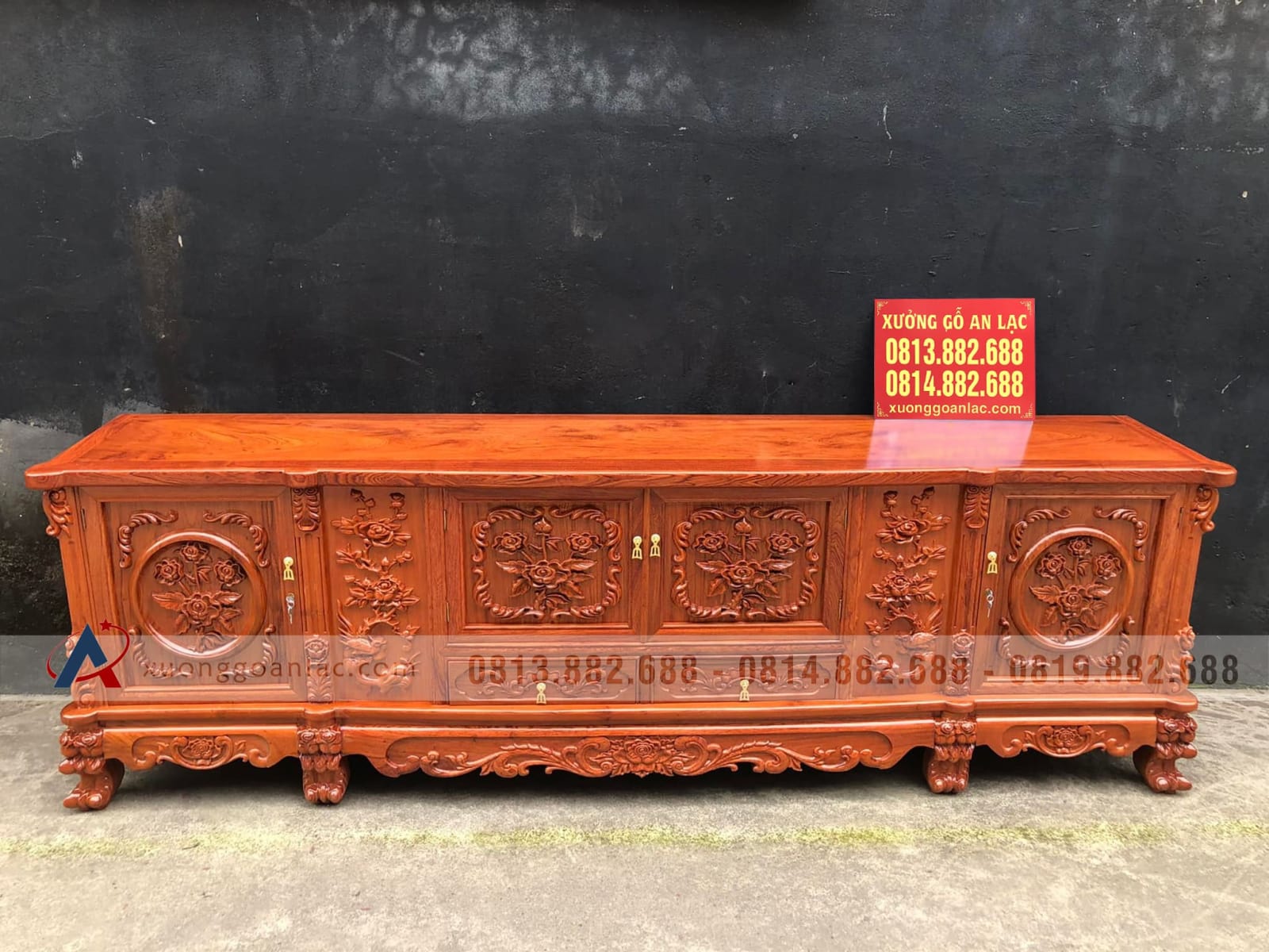Kệ tivi 2m6 louis hoa hồng mặt phẳng gỗ hương đá (Anh Trương, Hải Dương) 16  Kệ TiVi Louis Hoa Hồng VIP