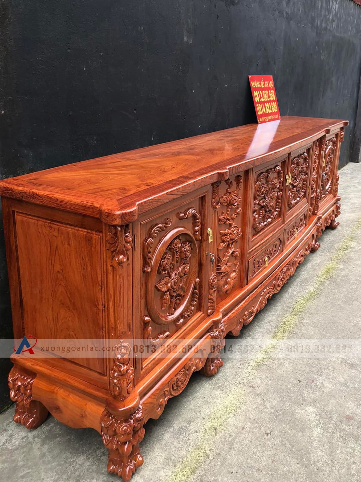 Kệ tivi 2m6 louis hoa hồng mặt phẳng gỗ hương đá (Anh Trương, Hải Dương) 22 kệ tivi louis gỗ hương đá