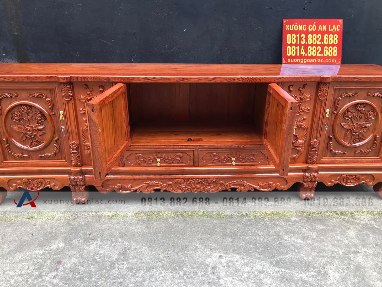 Kệ tivi 2m6 louis hoa hồng mặt phẳng gỗ hương đá (Anh Trương, Hải Dương) 21 kệ tivi gỗ hương đá mẫu louis hoa hồng