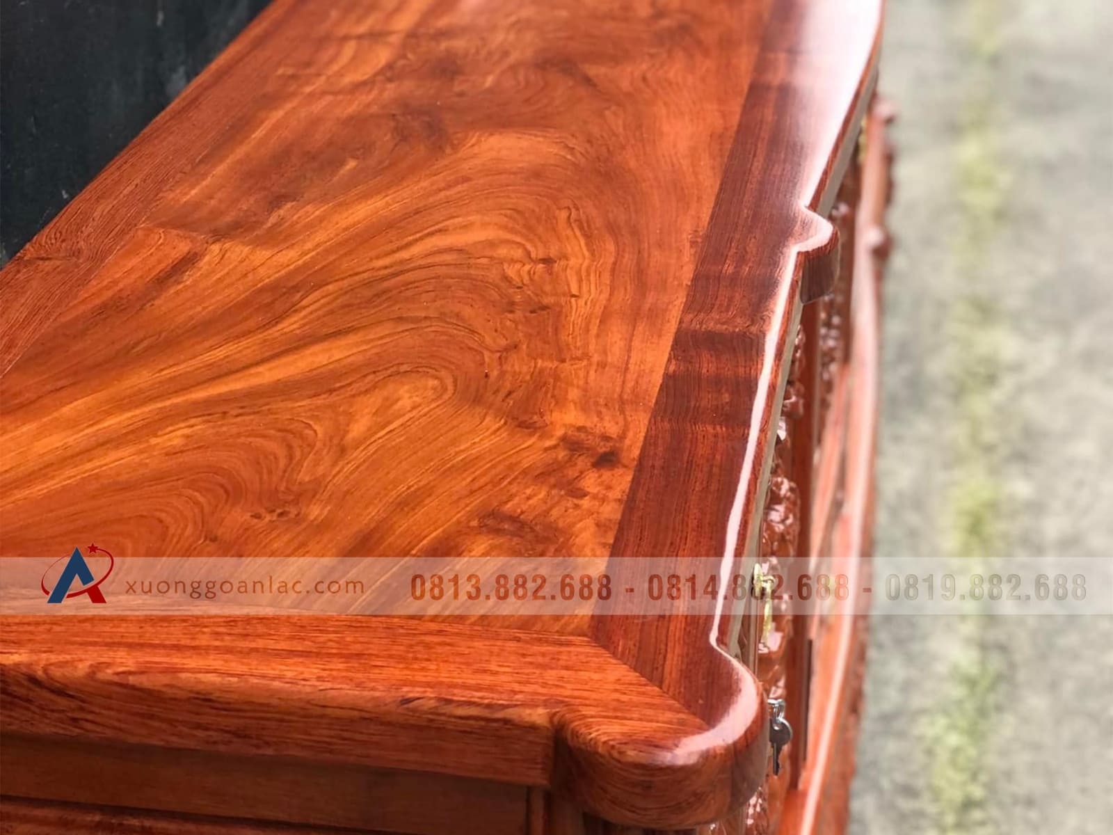 Kệ tivi 2m6 louis hoa hồng mặt phẳng gỗ hương đá (Anh Trương, Hải Dương) 20 kệ tivi gỗ hương đá