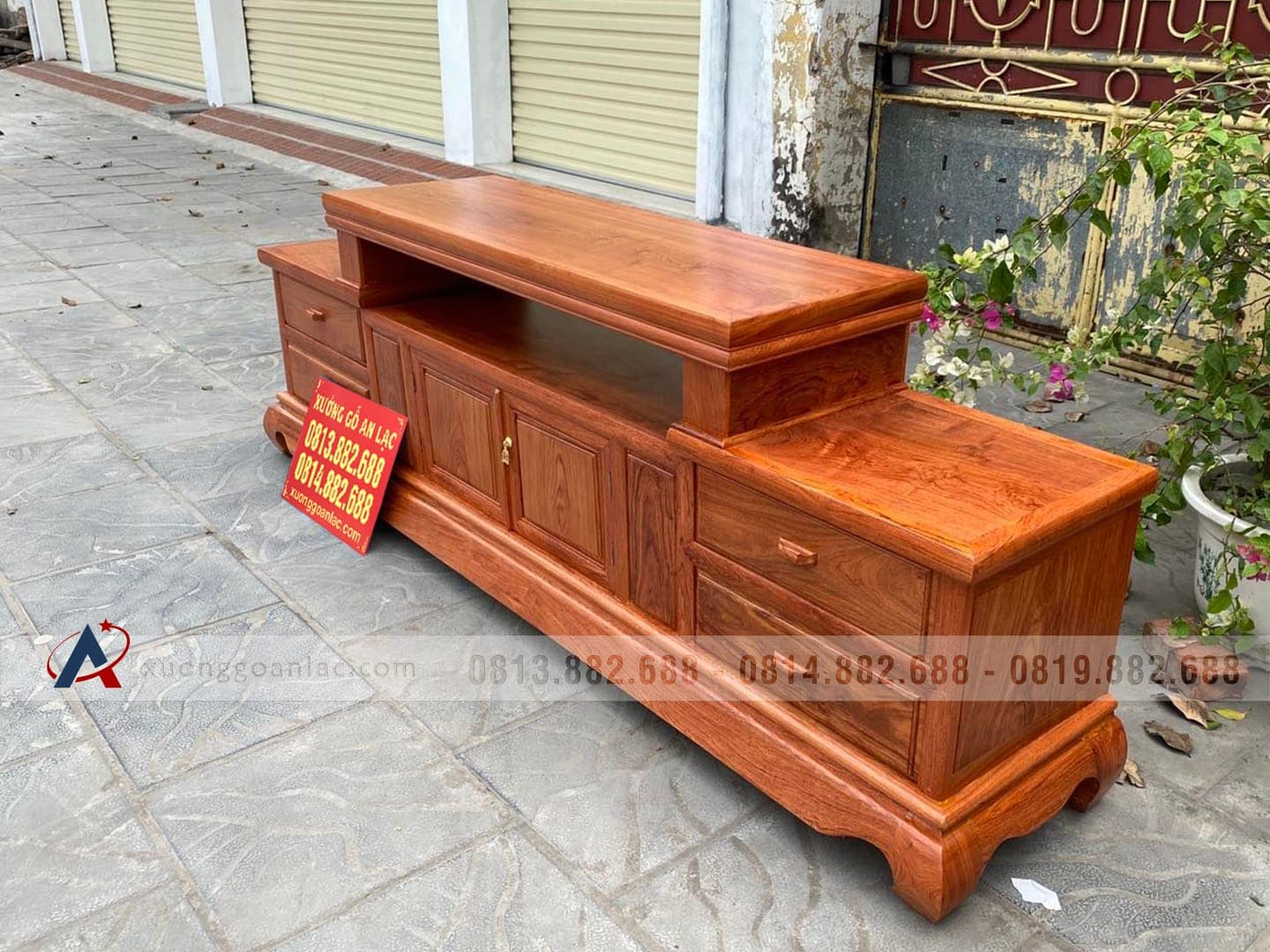 Kệ tivi sofa trơn 2m4 gỗ hương đá (chú Thịnh, Hà Nội) 23 kệ tivi gỗ hương đá