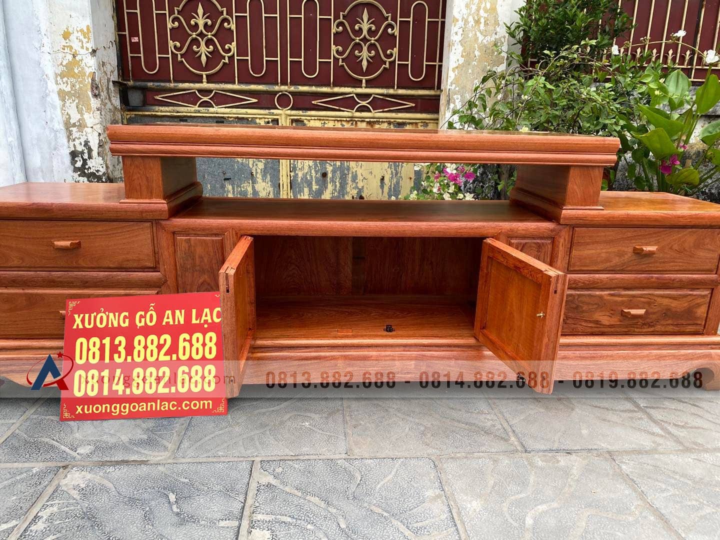 Kệ tivi sofa trơn 2m4 gỗ hương đá (chú Thịnh, Hà Nội) 28 kệ tivi trơn gỗ hương đá