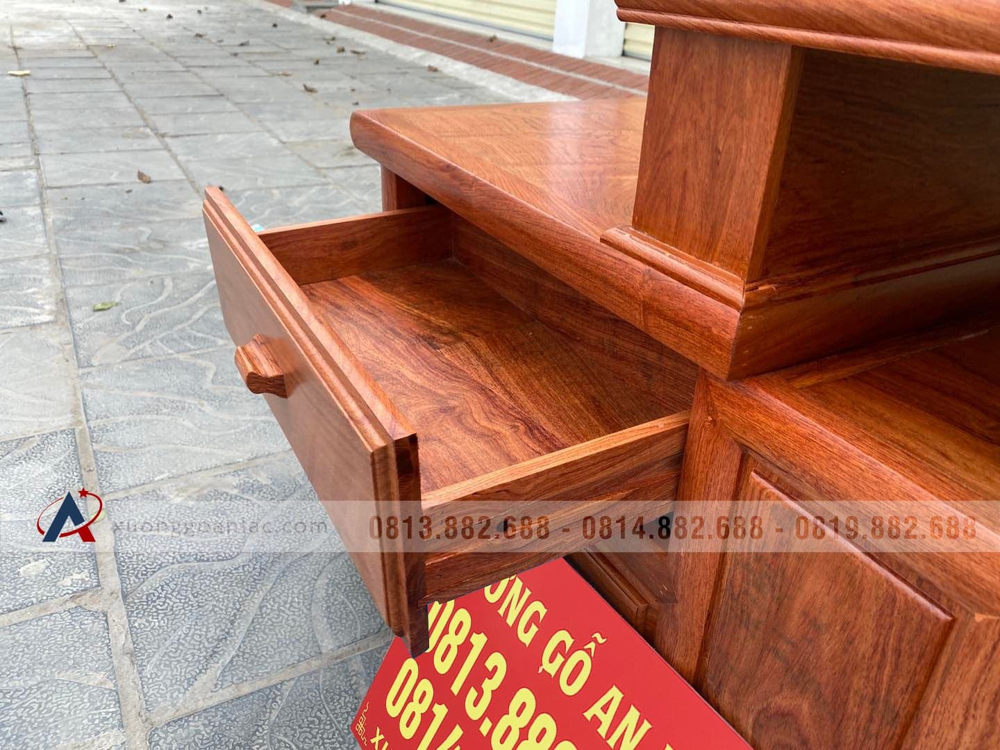 Kệ tivi sofa trơn 2m4 gỗ hương đá (chú Thịnh, Hà Nội) 10 Kệ tivi sofa trơn 2m4 gỗ hương đá (chú Thịnh, Hà Nội) - Ảnh 10