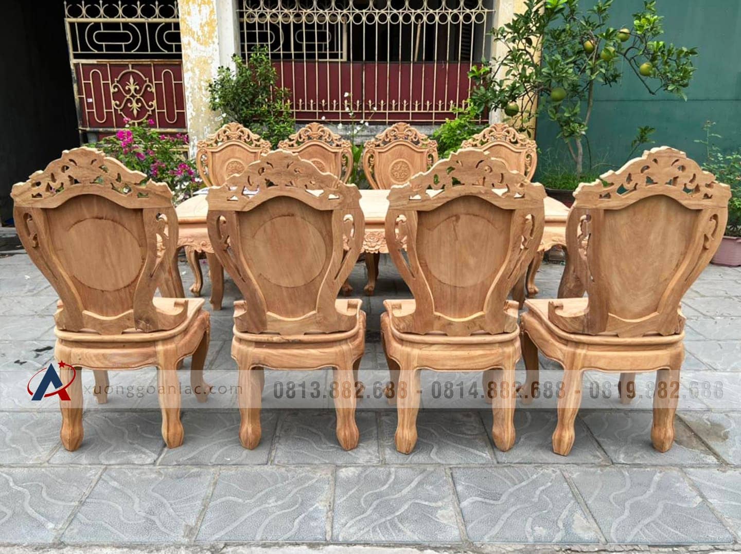Bộ bàn ăn 8 ghế louis hoàng gia hoa lá tây đục 1 mặt gỗ gõ đỏ (Anh Khang, Hà Nam) 24 bộ bàn ăn 8 ghế louis hoa lá tây gỗ gõ đỏ