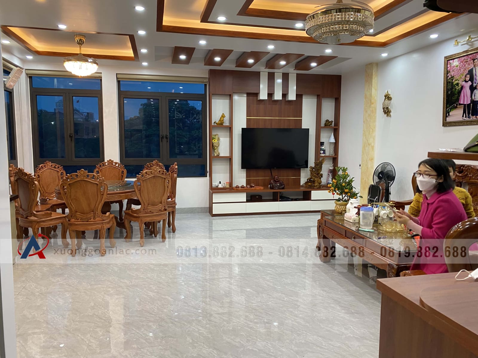 Bộ bàn ăn tròn gỗ hương đá nguyên khối 8 ghế hoa lá tây (Chị Thư, Hải Phòng) 16 bàn ghế ăn gỗ gõ đỏ