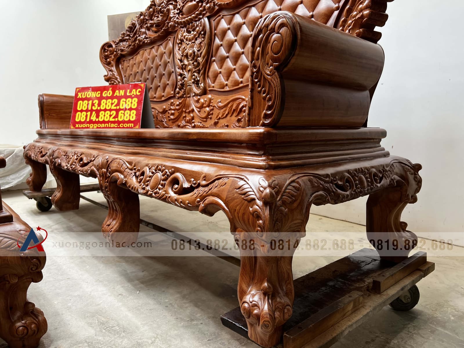 Bàn ghế hoàng gia vách trám khuôn 4 ván 2 gỗ hương đá (anh Đại, Vĩnh Phúc) 6 Bàn ghế hoàng gia vách trám khuôn 4 ván 2 gỗ hương đá (anh Đại, Vĩnh Phúc) - Ảnh 6