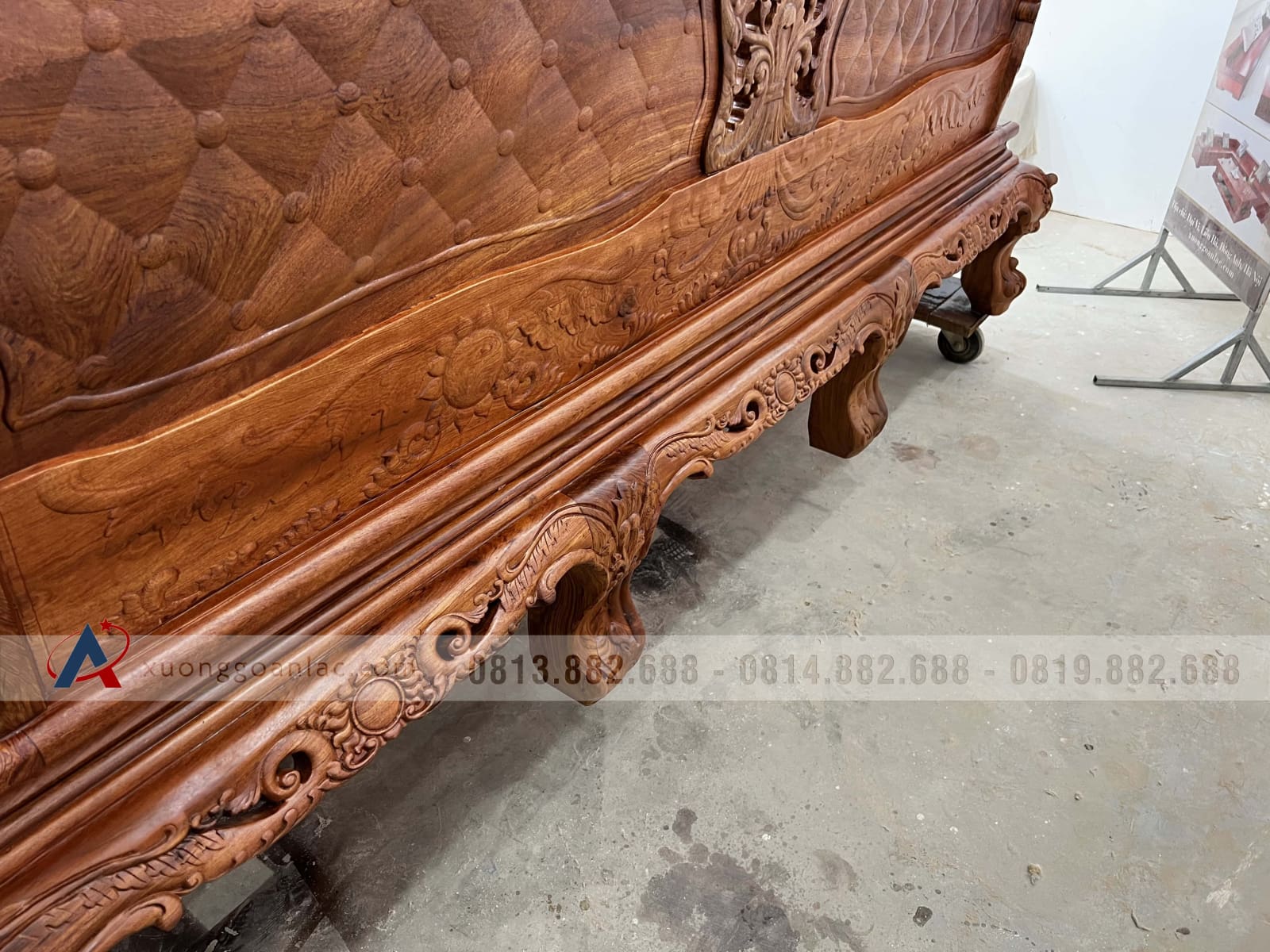 Bàn ghế hoàng gia vách trám khuôn 4 ván 2 gỗ hương đá (anh Đại, Vĩnh Phúc) 10 Bàn ghế hoàng gia vách trám khuôn 4 ván 2 gỗ hương đá (anh Đại, Vĩnh Phúc) - Ảnh 10
