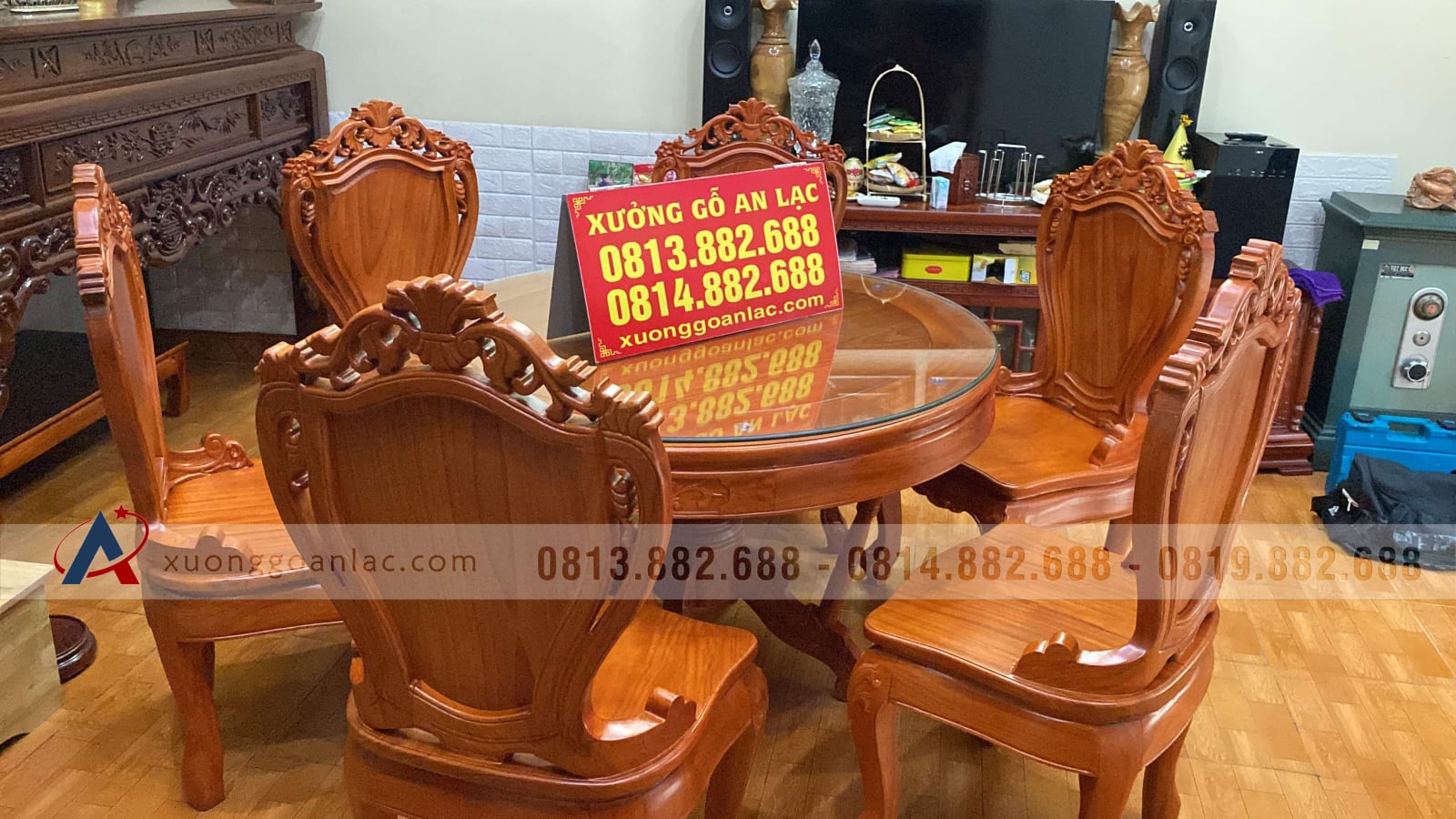 Bộ bàn ăn gõ đỏ 6 ghế louis có tay gỗ gõ đỏ (chị Hoàng Lan, Thanh Hóa) 2 Bộ bàn ăn gõ đỏ 6 ghế louis có tay gỗ gõ đỏ (chị Hoàng Lan, Thanh Hóa) - Ảnh 2