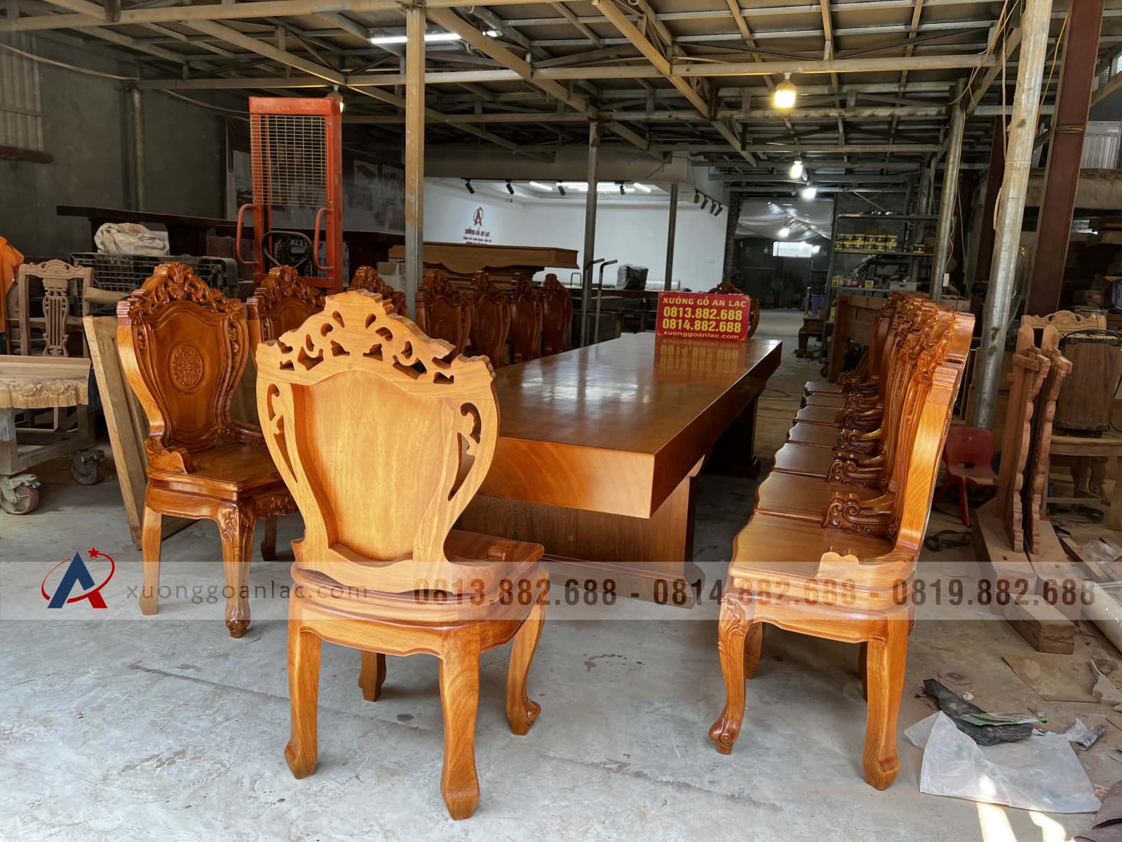 Bộ bàn ghế ăn nguyên khối 16 ghế louis có tay gỗ gõ đỏ (Anh Đồng, Hồ Chí Minh) 23 bàn ghế ăn gỗ gõ đỏ cao cấp