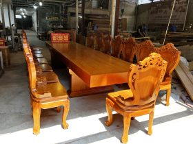 Bộ bàn ghế ăn nguyên khối 16 ghế louis có tay gỗ gõ đỏ (Anh Đồng, Hồ Chí Minh) 16 bàn ăn nguyên khối gỗ gõ đỏ